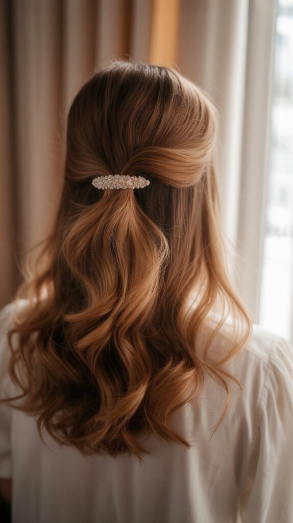 30 Cute Simple Hairstyles You Can Do in Under 5 Minutes 4 The Sleek Side Part